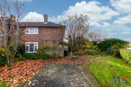 Rossington Avenue, Borehamwood, Image 24