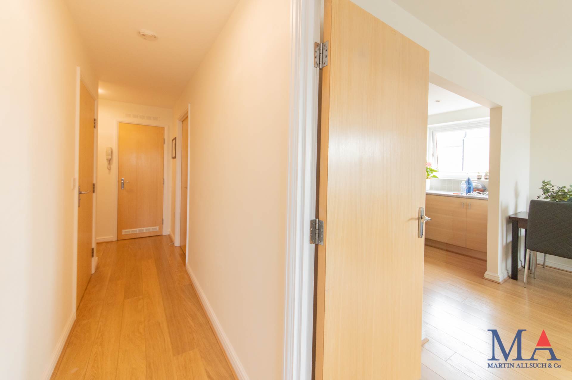 Hepburn Court, Borehamwood, Image 15