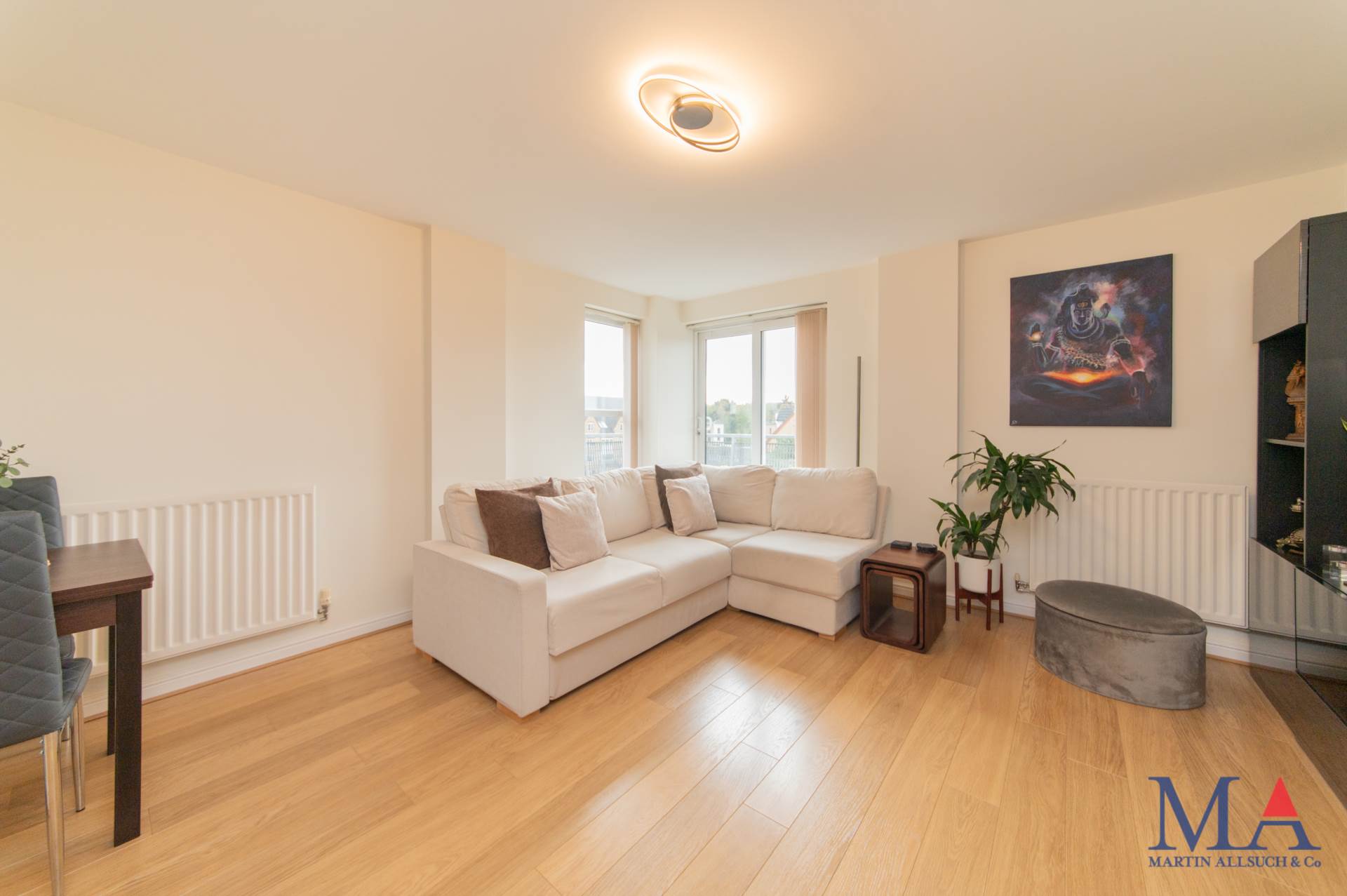 Hepburn Court, Borehamwood, Image 5