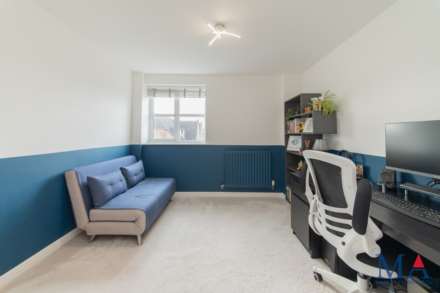 Hepburn Court, Borehamwood, Image 11