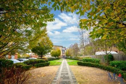 Hepburn Court, Borehamwood, Image 21