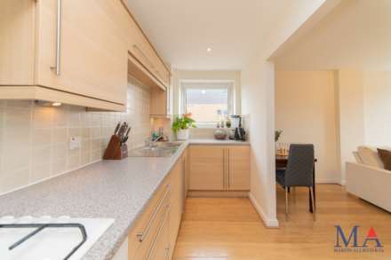 Hepburn Court, Borehamwood, Image 3