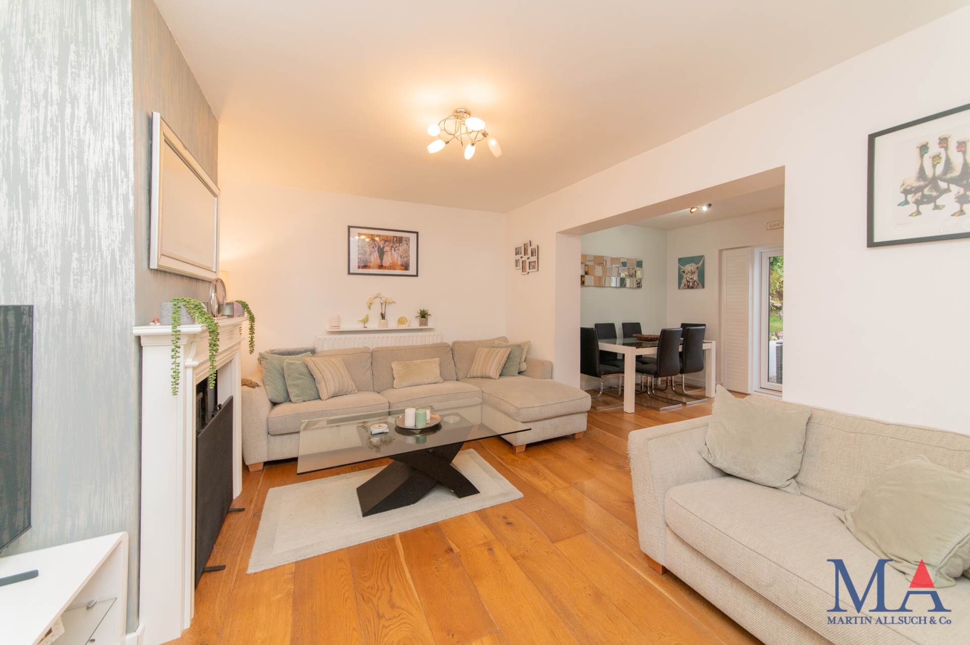 Barkston Path, Borehamwood, Image 1