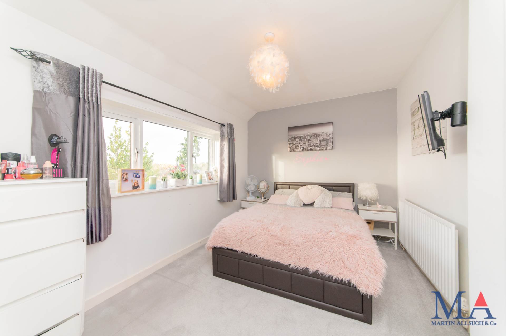 Barkston Path, Borehamwood, Image 15