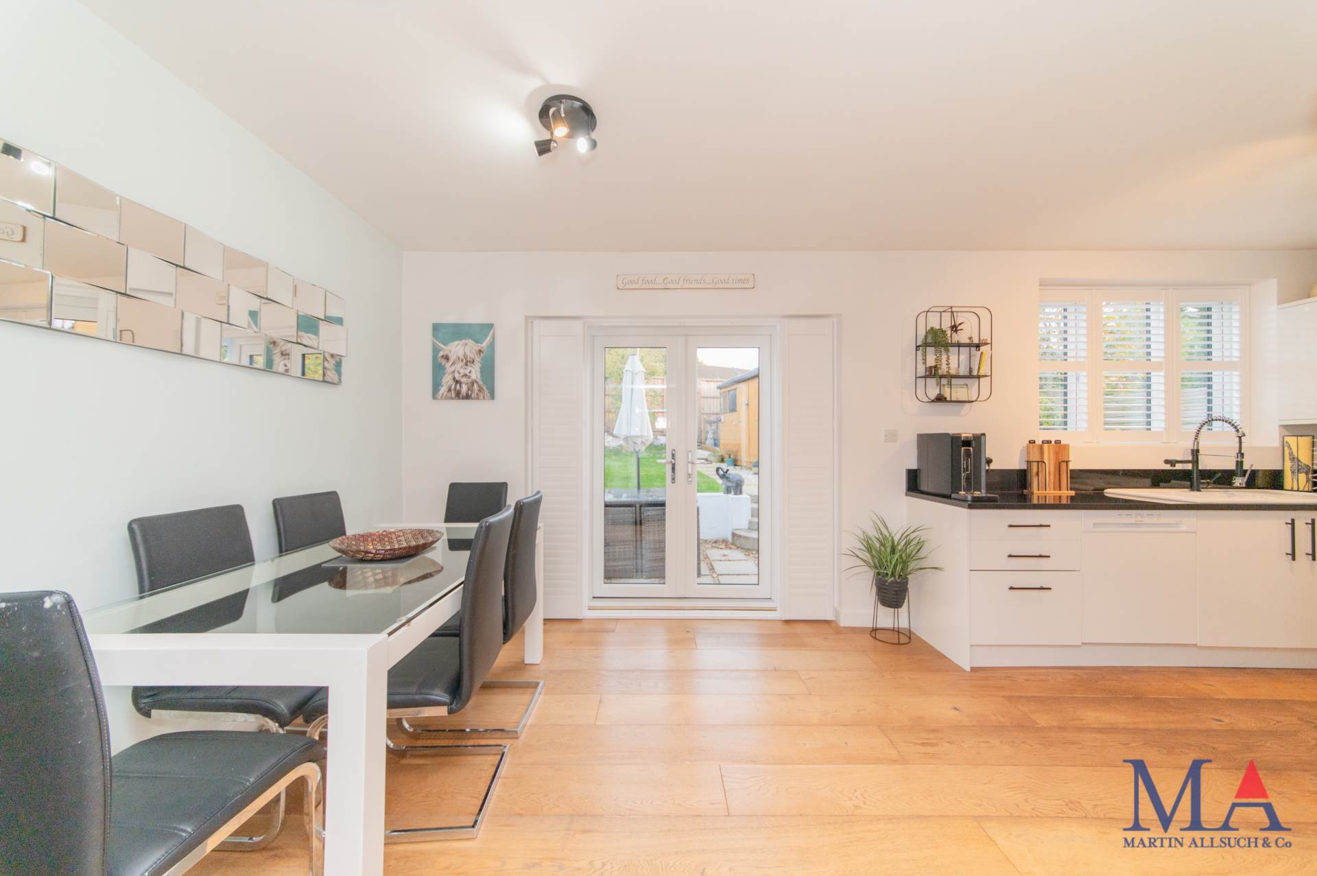 Barkston Path, Borehamwood, Image 3