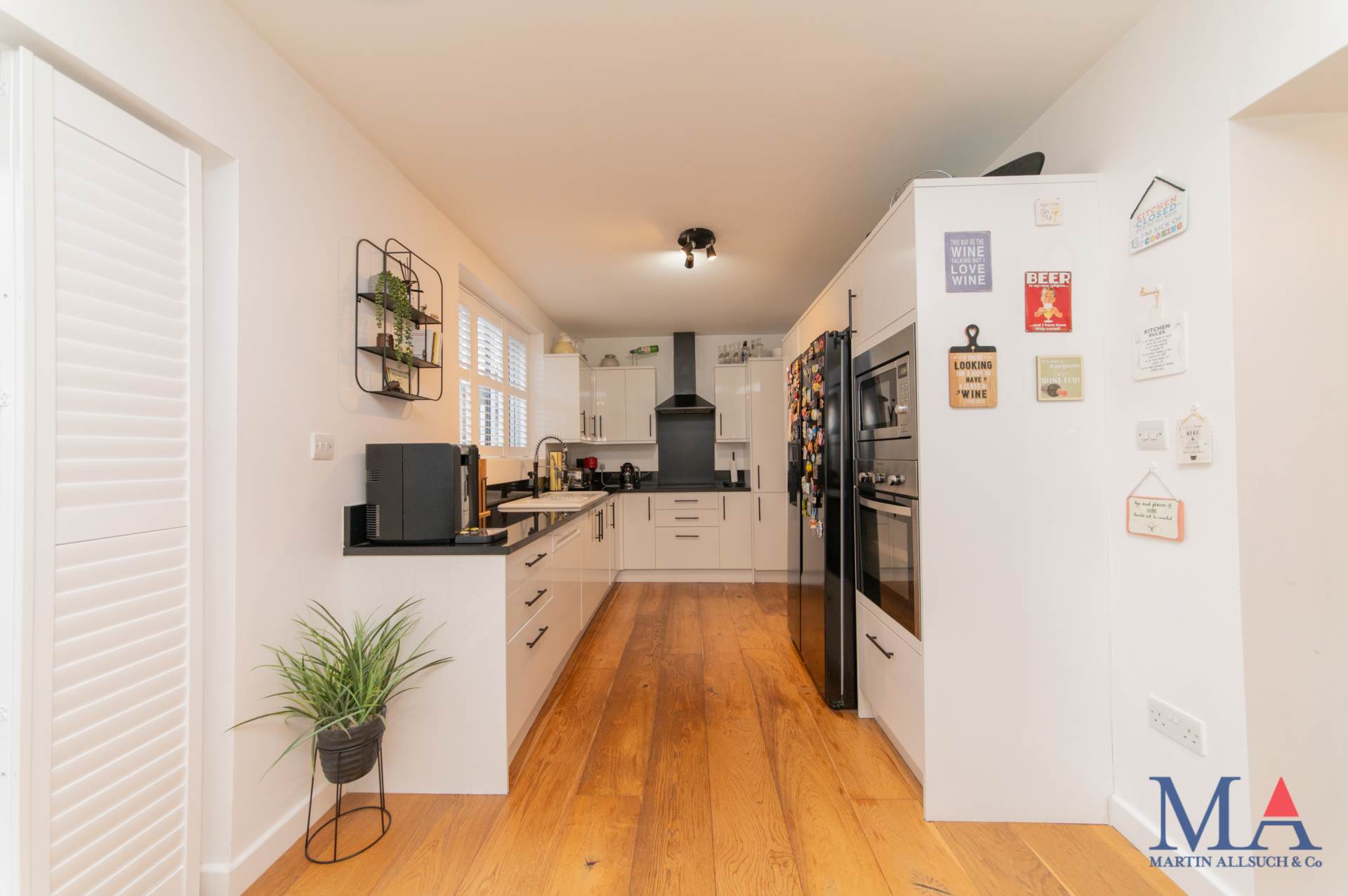 Barkston Path, Borehamwood, Image 5