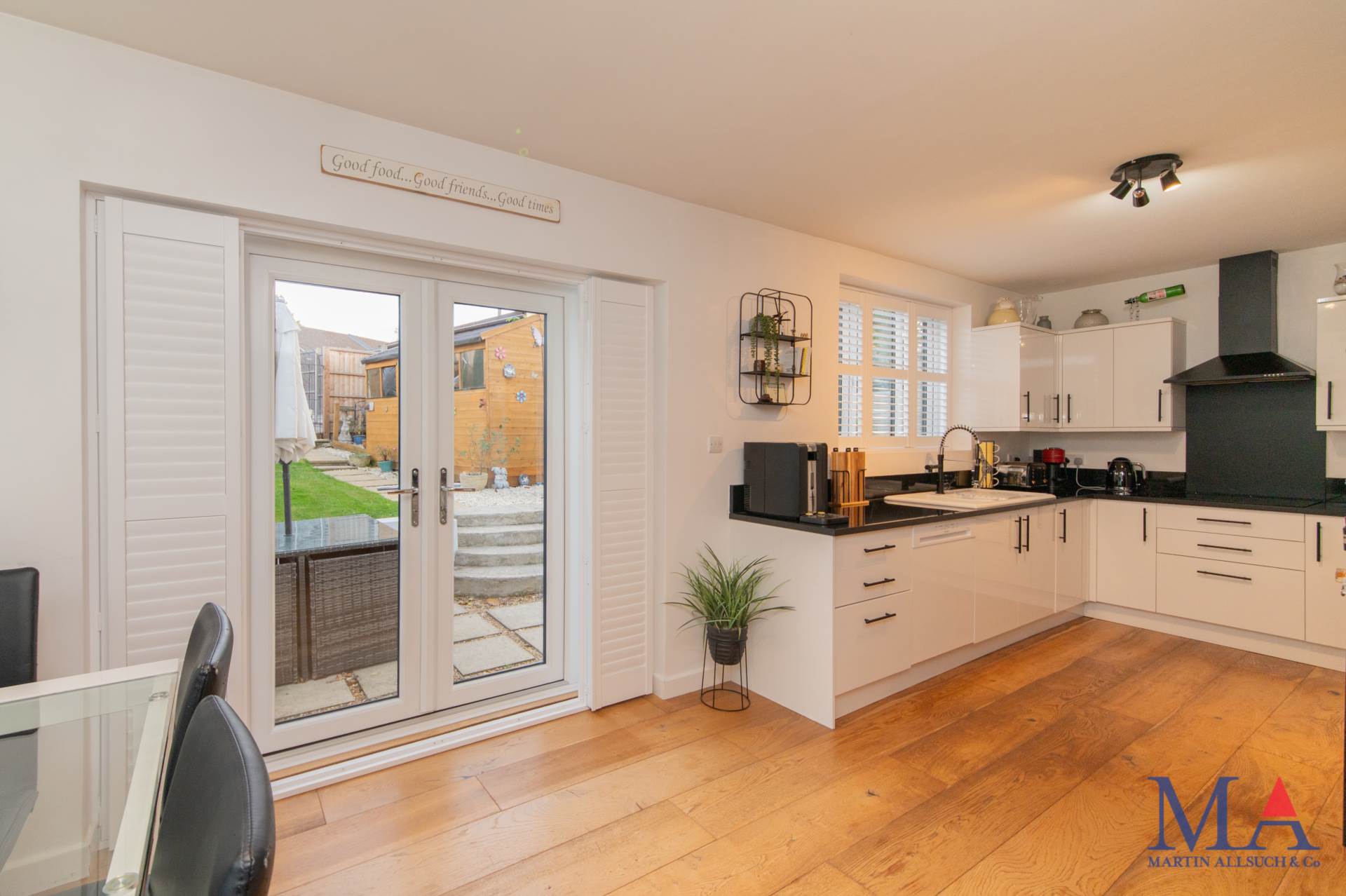 Barkston Path, Borehamwood, Image 6