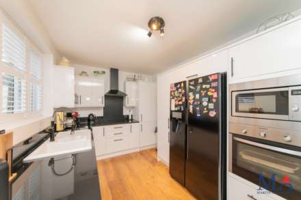 Barkston Path, Borehamwood, Image 11