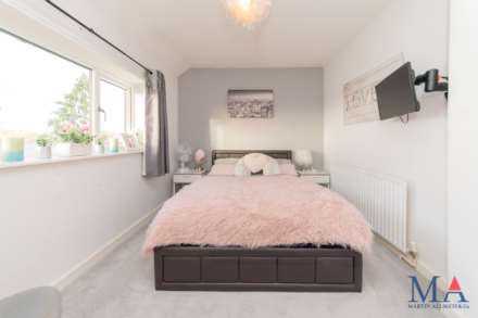 Barkston Path, Borehamwood, Image 14