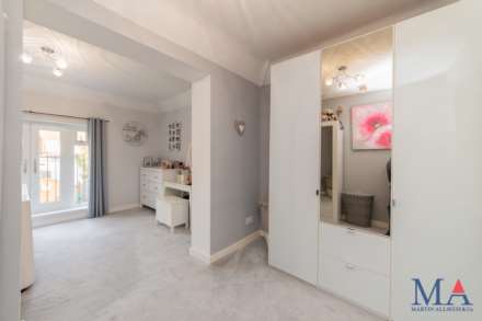 Barkston Path, Borehamwood, Image 23