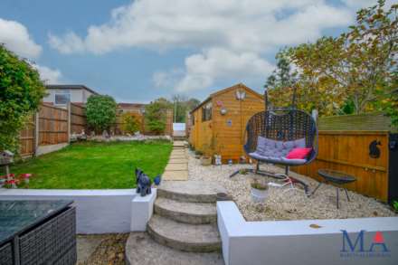 Barkston Path, Borehamwood, Image 31