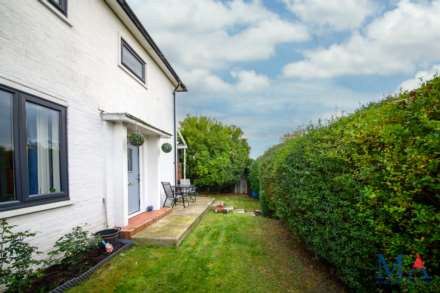 Barkston Path, Borehamwood, Image 33