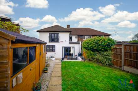 Barkston Path, Borehamwood, Image 34