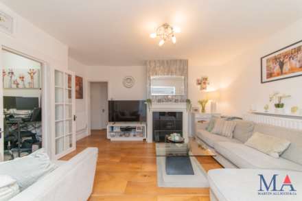 Barkston Path, Borehamwood, Image 35