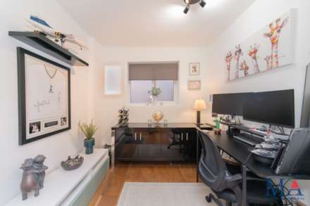 Barkston Path, Borehamwood, Image 8