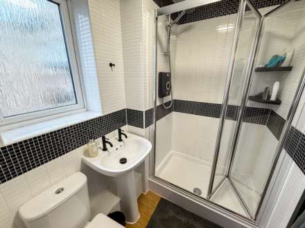 Lockwood Court, Borehamwood, Image 6