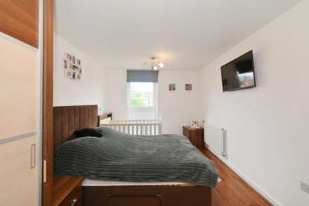 Nevis Court, Edgware, Image 8