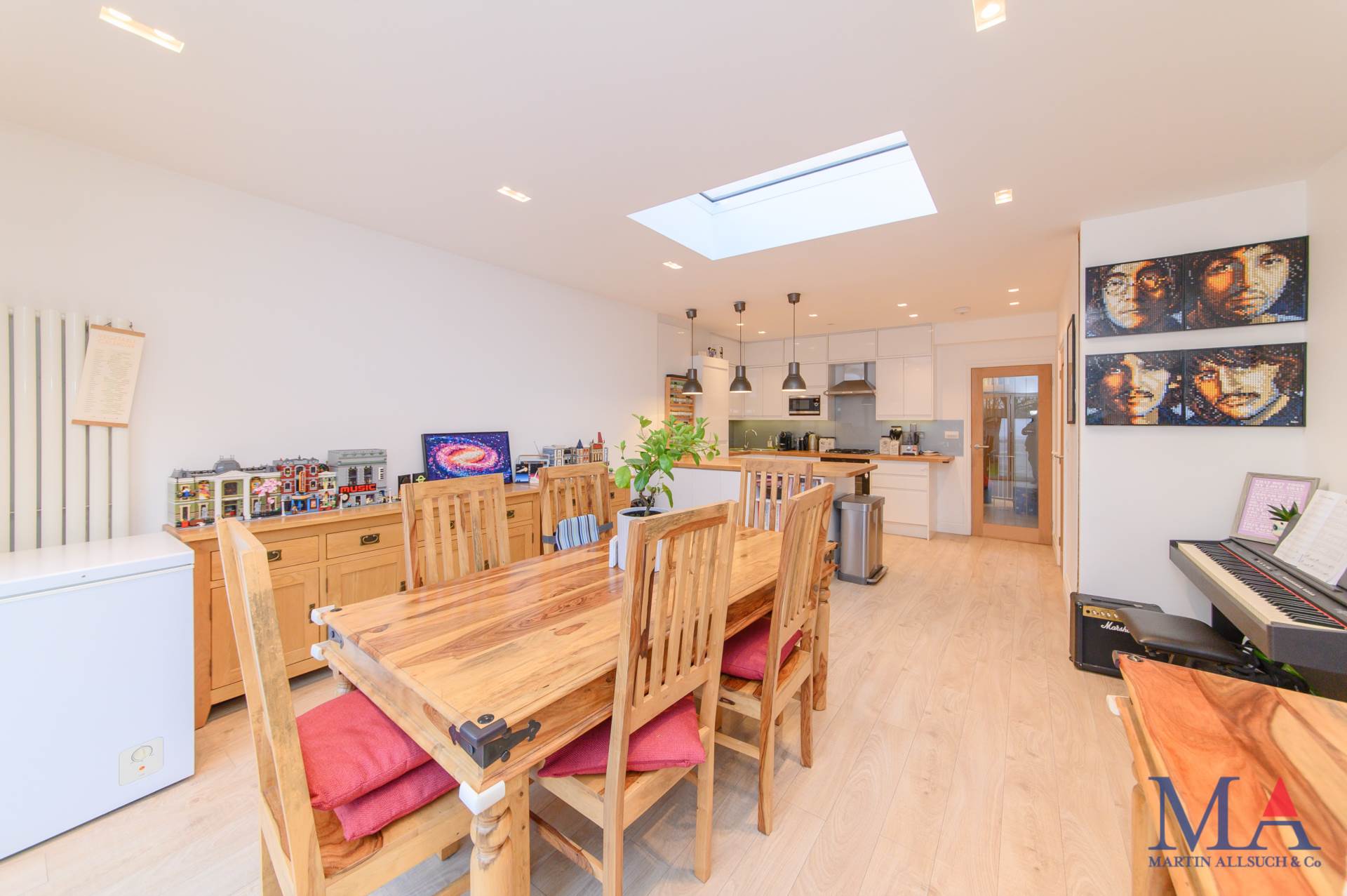 Ashley Drive, Borehamwood, Image 11