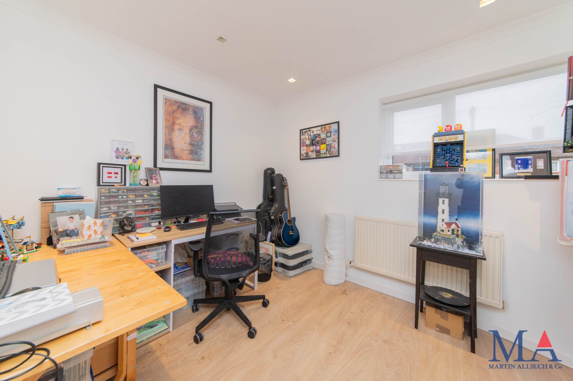 Ashley Drive, Borehamwood, Image 18