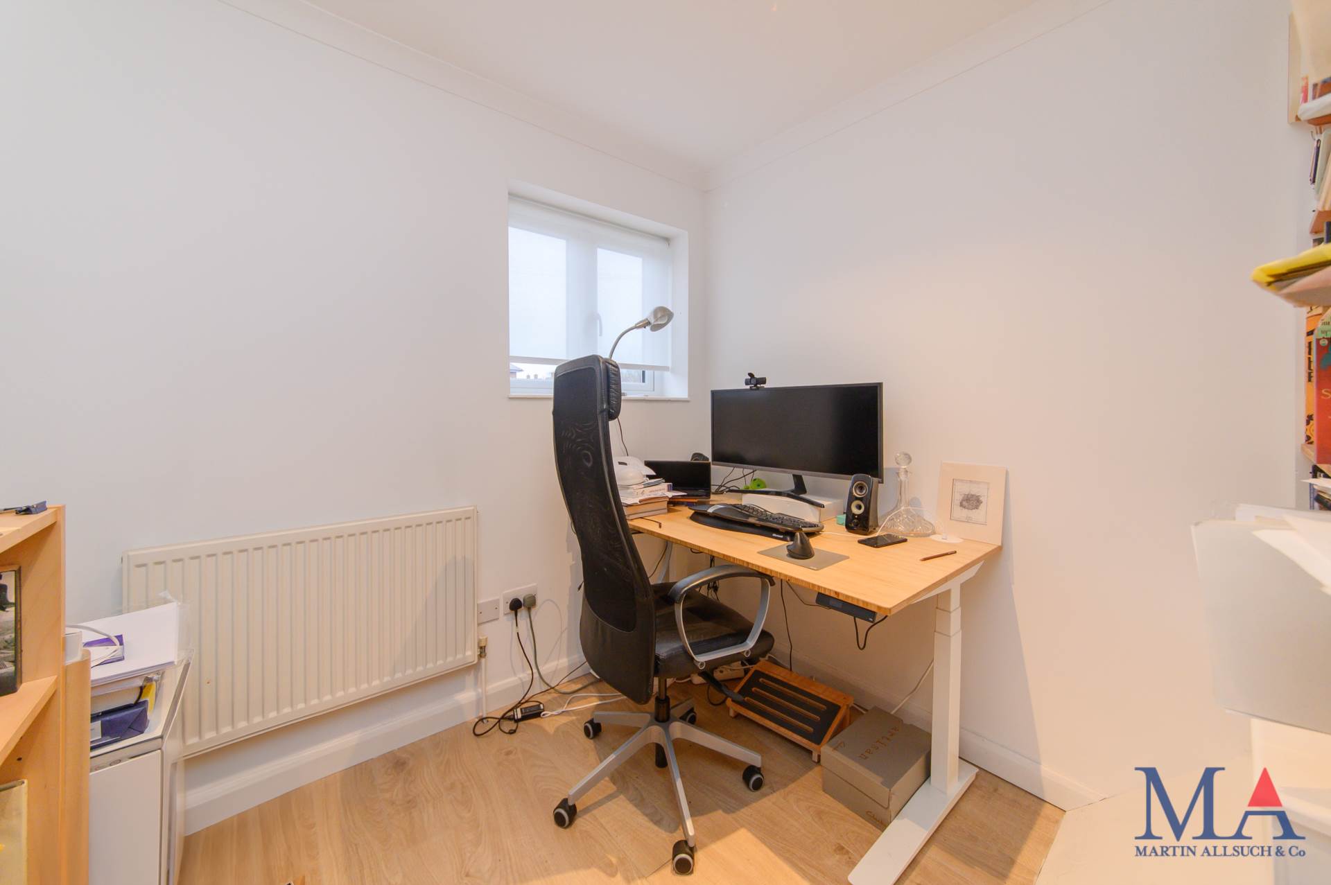 Ashley Drive, Borehamwood, Image 19