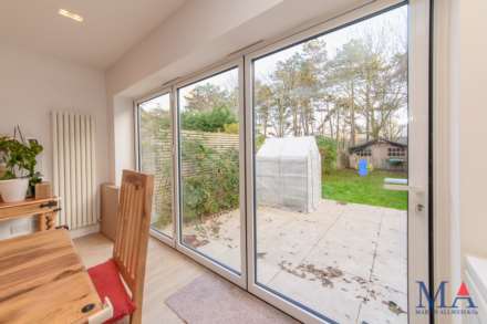 Ashley Drive, Borehamwood, Image 12