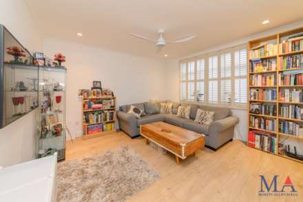 Ashley Drive, Borehamwood, Image 3