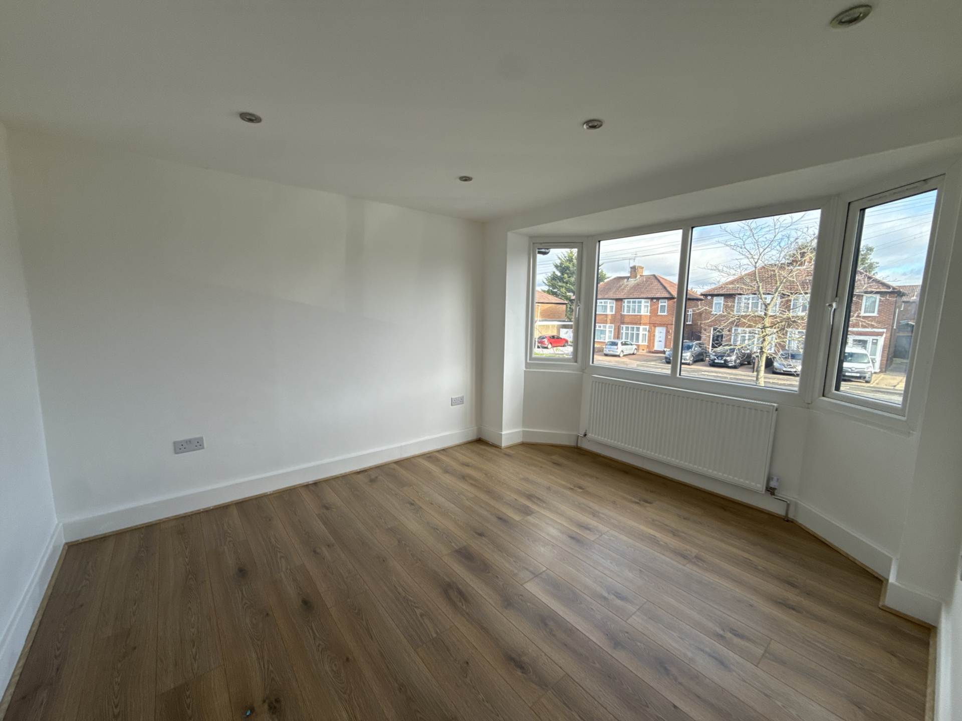 Bullhead Road, Borehamwood, Image 6