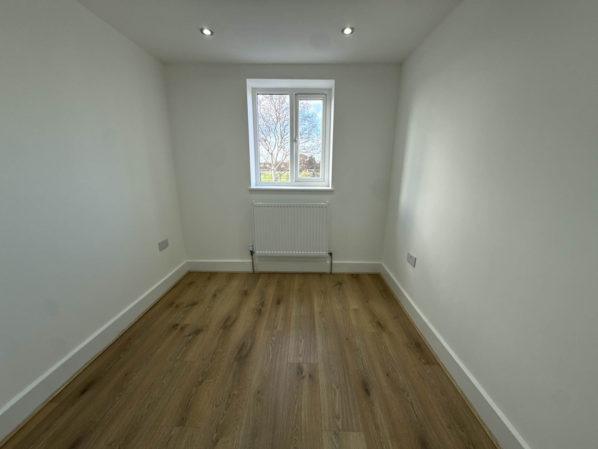 Bullhead Road, Borehamwood, Image 9