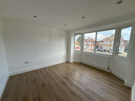 Bullhead Road, Borehamwood, Image 6