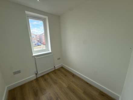 Bullhead Road, Borehamwood, Image 8