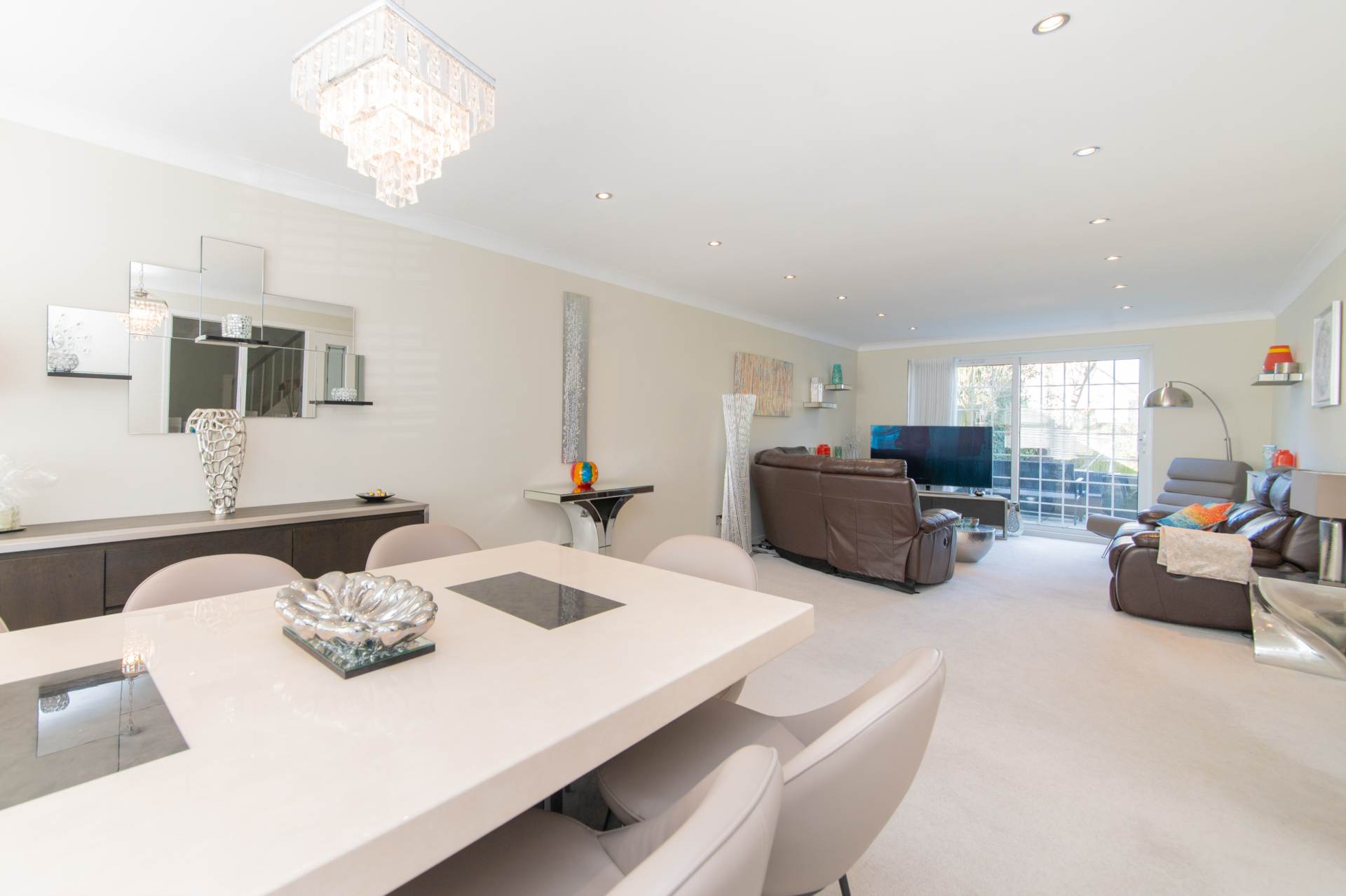 Cavendish Crescent, Elstree, Image 2