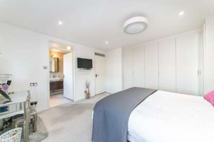 Cavendish Crescent, Elstree, Image 18