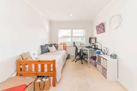 Cavendish Crescent, Elstree, Image 20