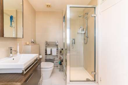 Cavendish Crescent, Elstree, Image 24