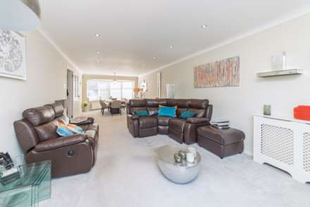 Cavendish Crescent, Elstree, Image 7