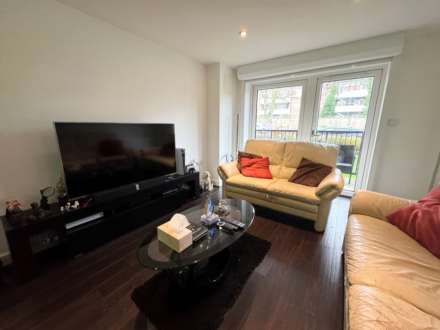 Grade Close, Elstree, Image 6