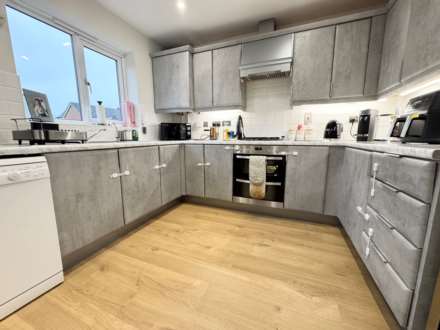 Coleridge Way, Borehamwood, Image 6