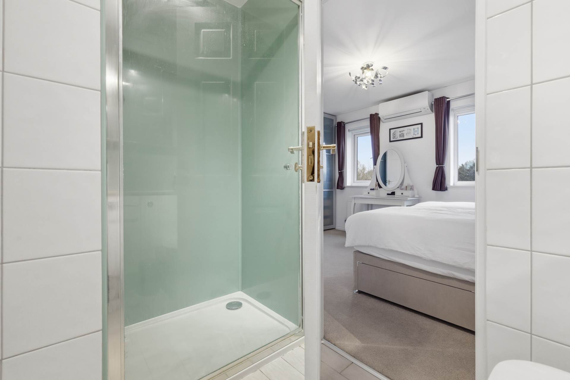 Alconbury Close, Borehamwood, Image 16