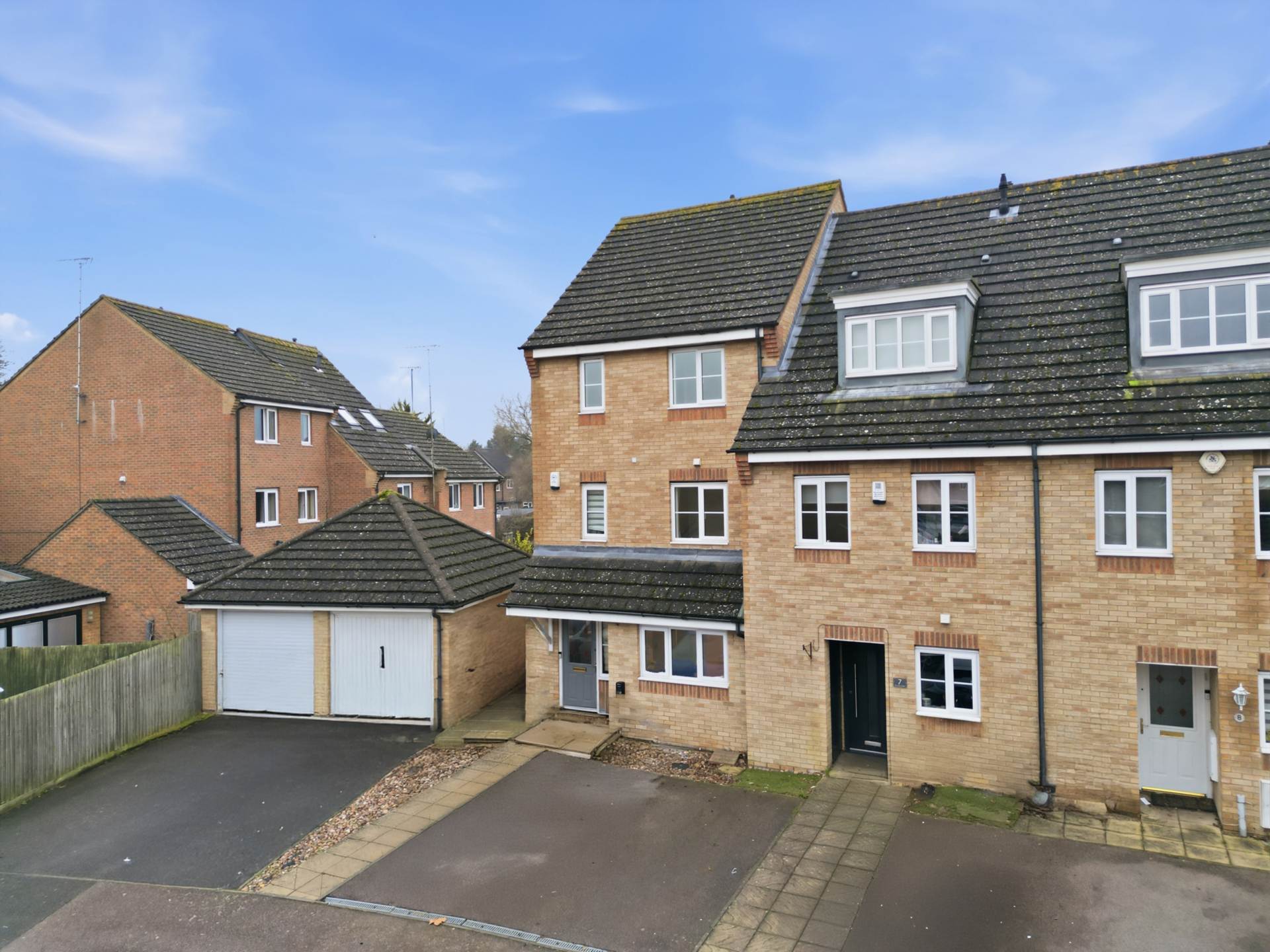Alconbury Close, Borehamwood, Image 22