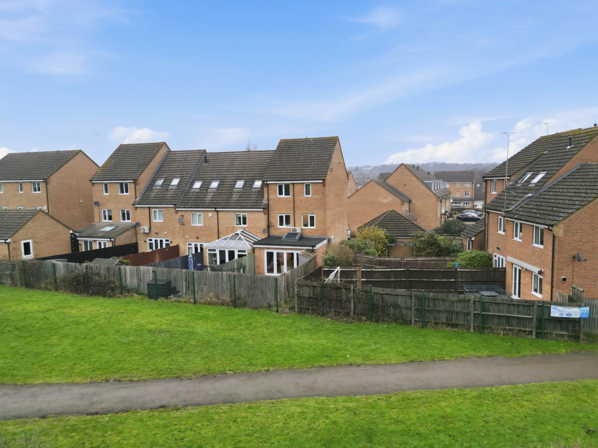 Alconbury Close, Borehamwood, Image 24