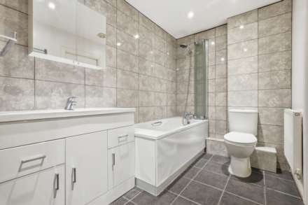 Alconbury Close, Borehamwood, Image 13