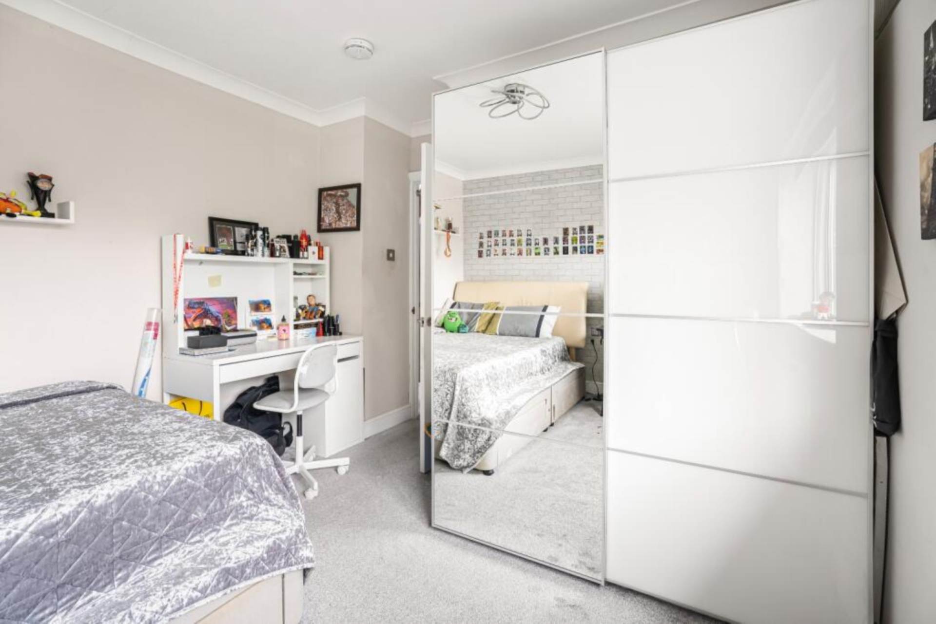 Rowley Lane, Borehamwood, Image 11