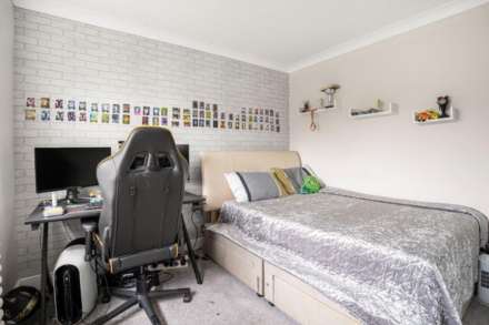 Rowley Lane, Borehamwood, Image 10