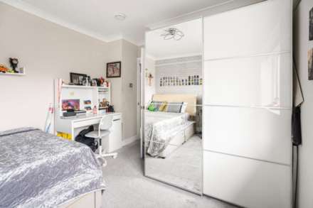 Rowley Lane, Borehamwood, Image 12