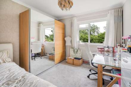 Rowley Lane, Borehamwood, Image 13