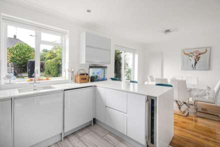 Rowley Lane, Borehamwood, Image 6