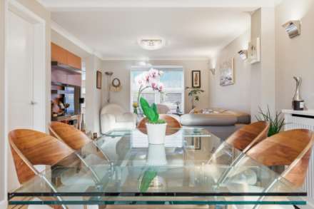 Allen Close, Shenley, Image 4