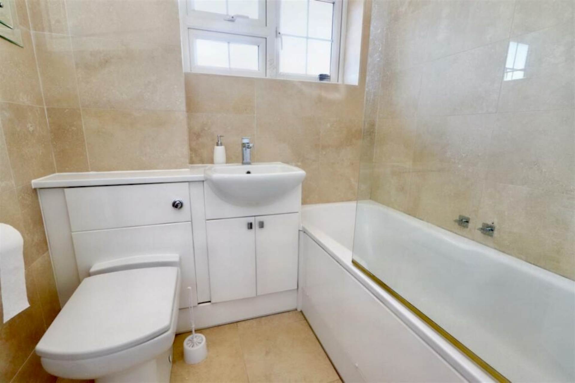 Hartfield Avenue, Elstree, Image 11