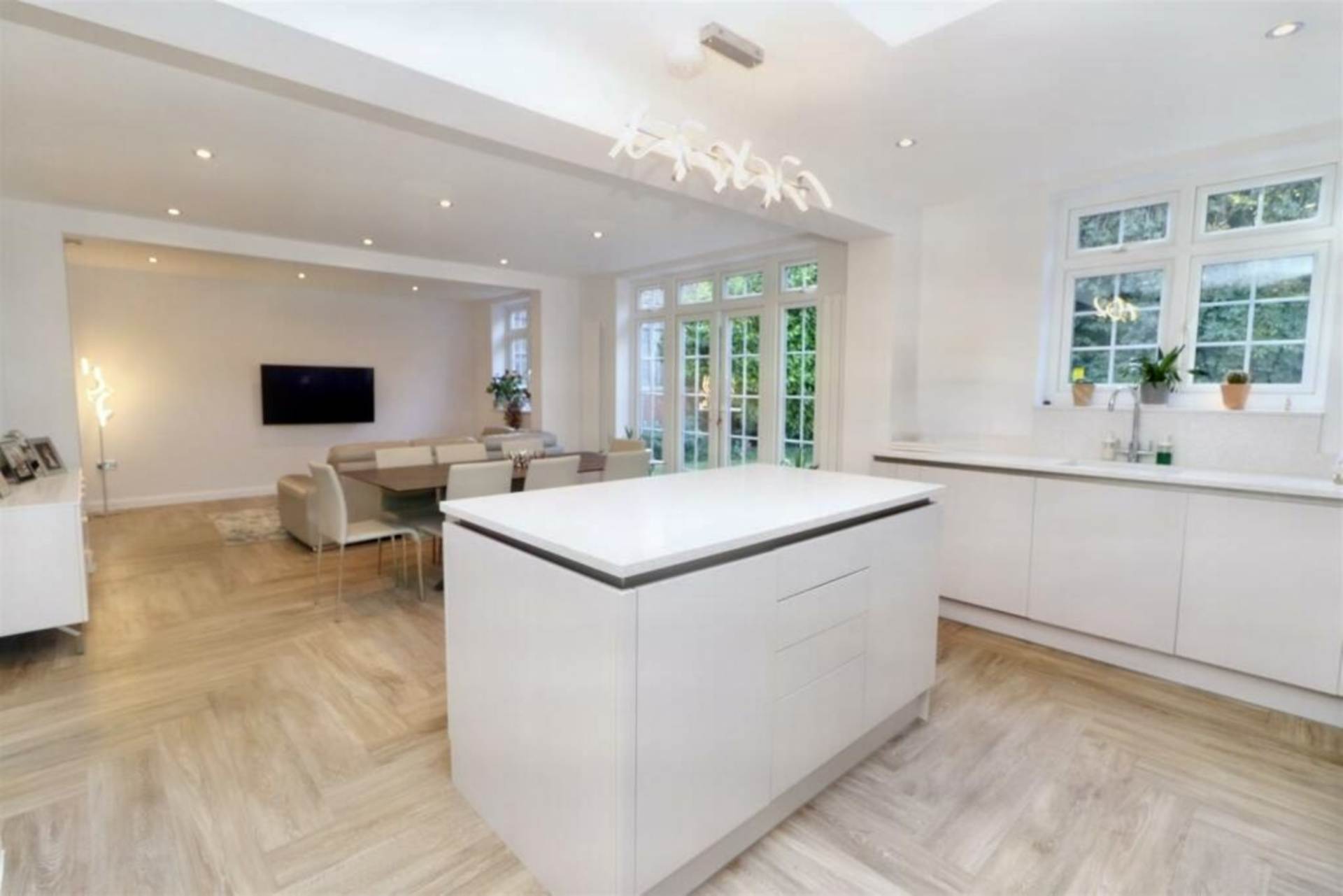 Hartfield Avenue, Elstree, Image 4