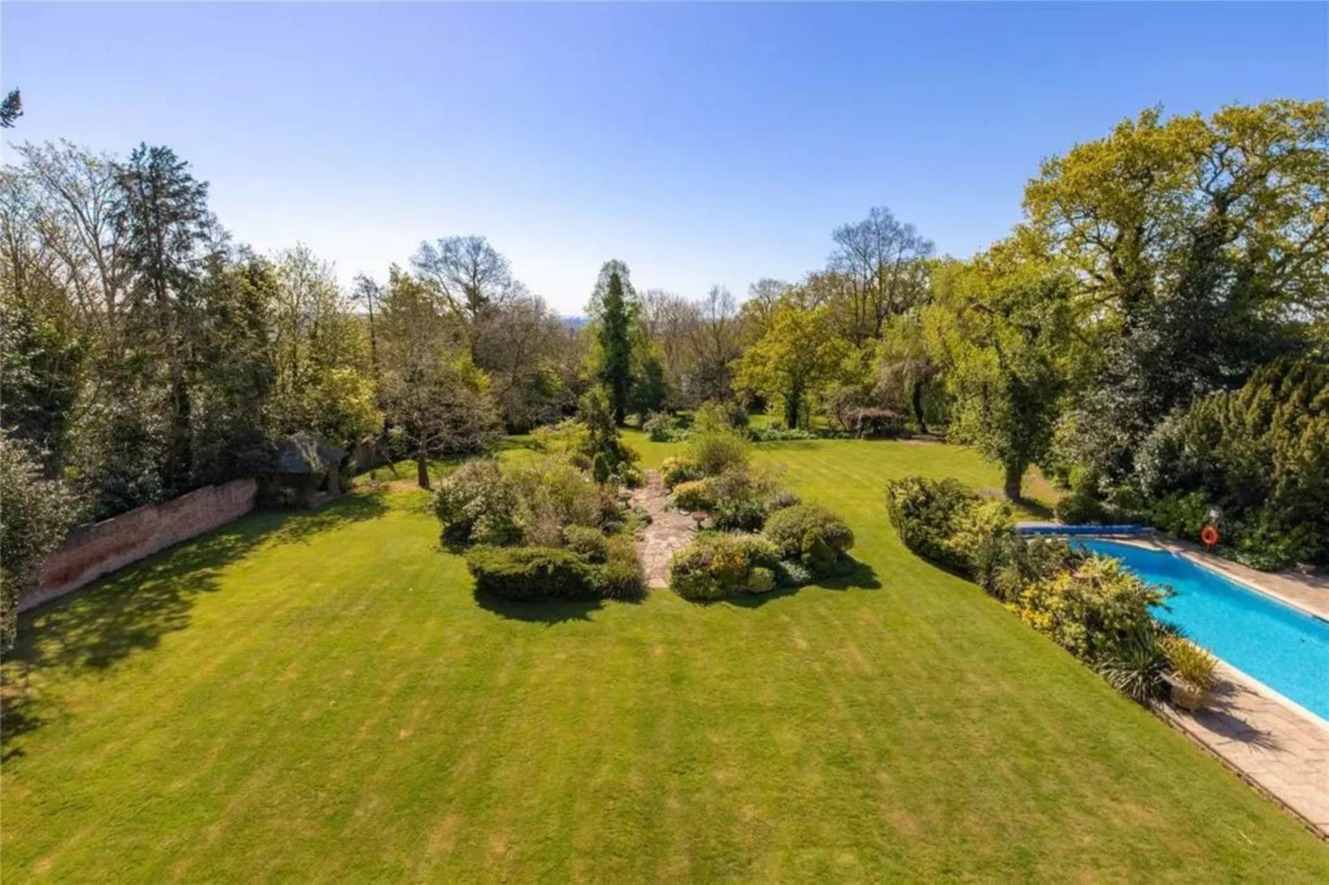 Barnet Lane, Elstree, Image 4